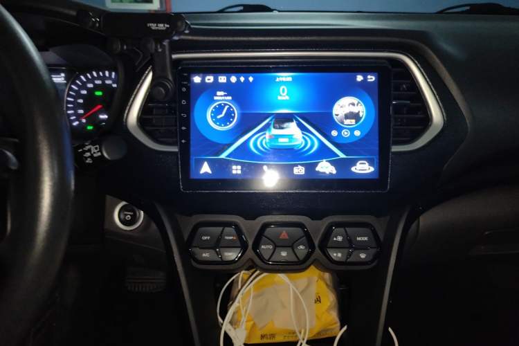 Used GAC Trumpchi GS4 New Energy 2019 1.5L PHEV Smart Enjoyment Version Audio And AC Panel
