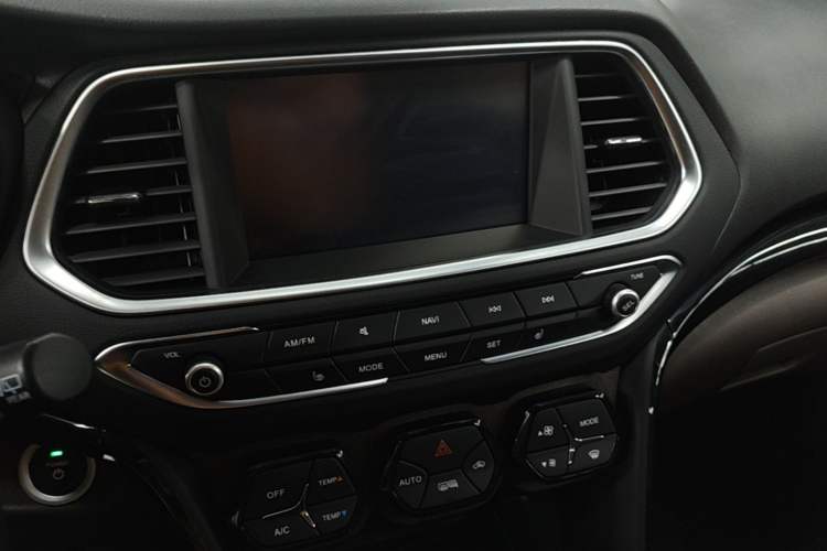 Used GAC Trumpchi GS4 New Energy 2019 1.5L PHEV Deluxe Edition Audio And AC Panel