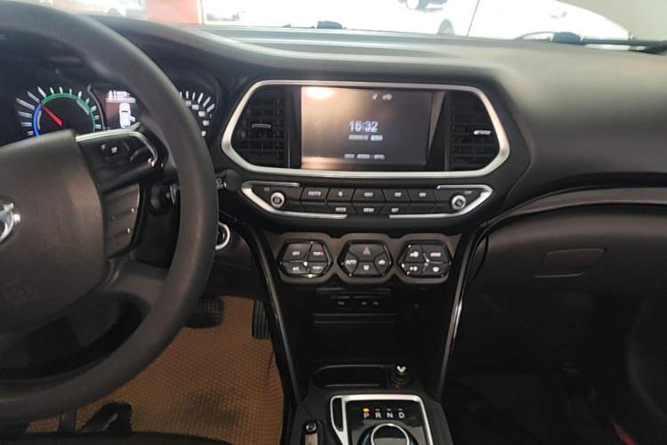 Used GAC Trumpchi GS4 New Energy 2019 1.5L PHEV Smart Enjoyment Version Audio And AC Panel