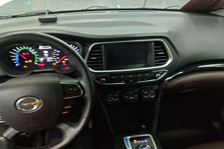 Used GAC Trumpchi GS4 New Energy 2019 1.5L PHEV Deluxe Edition Center Console
