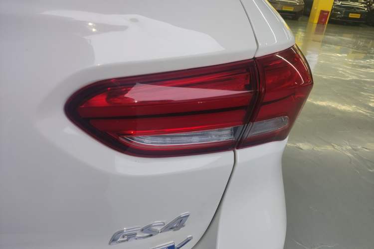 Used GAC Trumpchi GS4 New Energy 2019 1.5L PHEV Smart Enjoyment Version Exterior 3