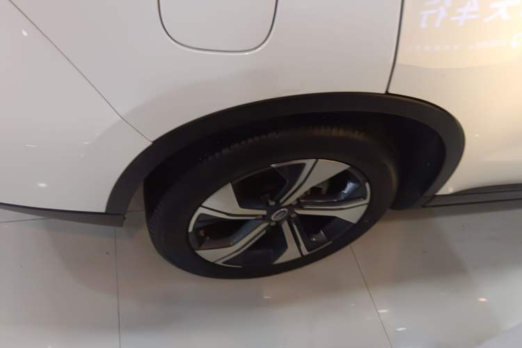 Used GAC Trumpchi GS4 New Energy 2019 1.5L PHEV Smart Enjoyment Version Exterior 8