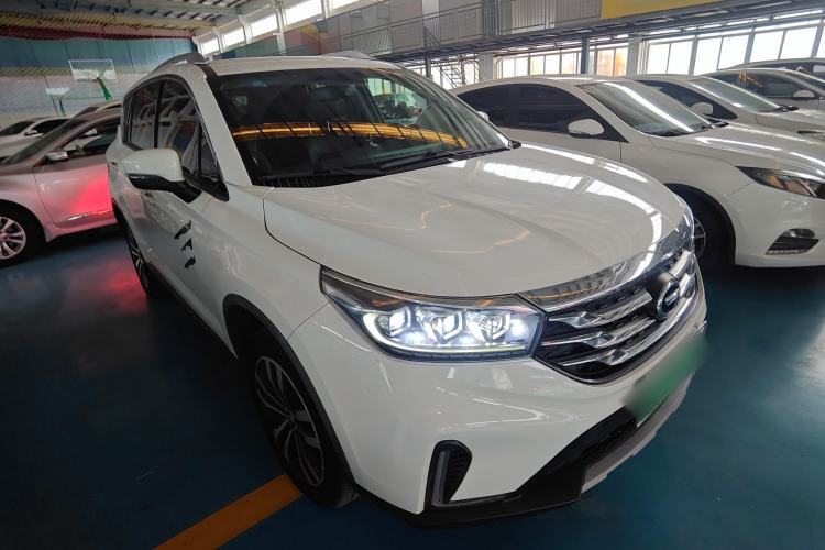 Used GAC Trumpchi GS4 New Energy 2019 1.5L PHEV Deluxe Edition Front Right 45 Deg