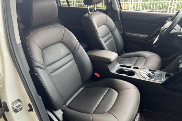 Used GAC Trumpchi GS4 New Energy 2019 1.5L PHEV Deluxe Edition Interior 4