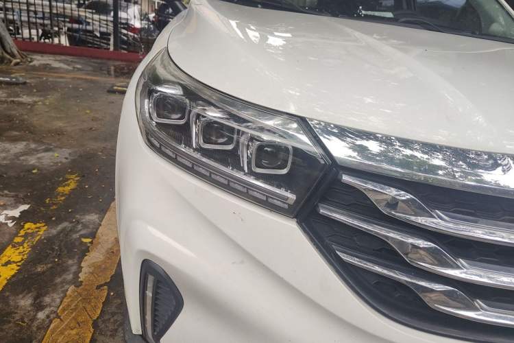 Used GAC Trumpchi GS4 New Energy 2019 1.5L PHEV Smart Enjoyment Version Right Front Headlight