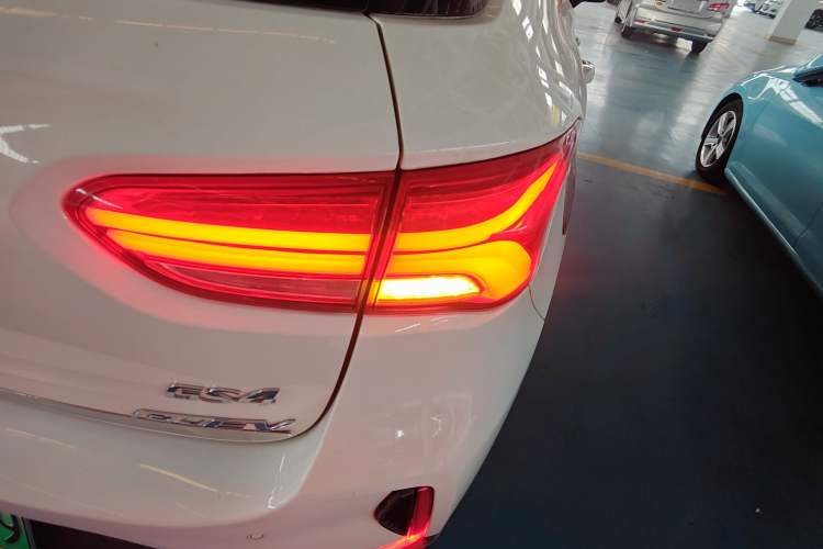 Used GAC Trumpchi GS4 New Energy 2019 1.5L PHEV Deluxe Edition Right Rear Taillight