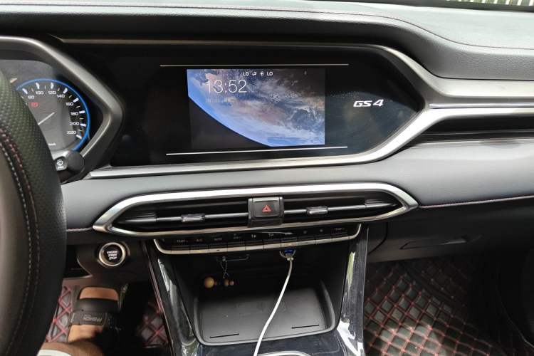 Used GAC Trumpchi GS4 New Energy 2020 1.5T PHEV Smart Enjoyment Version Audio And AC Panel