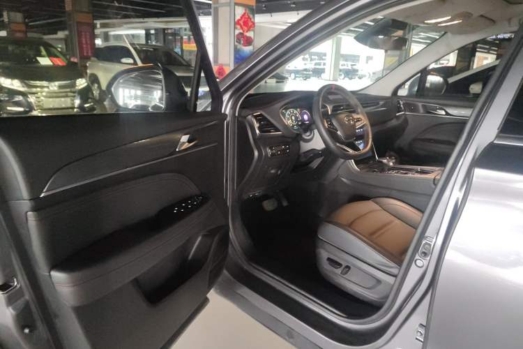 Used GAC Trumpchi GS4 PLUS 2022 270T Automatic Star Edition Driver Seat