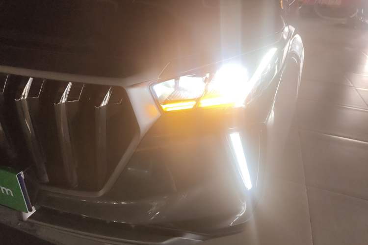 Used GAC Trumpchi GS4 PLUS 2022 270T Automatic Star Edition Left Front Headlight