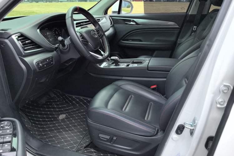 Used GAC Trumpchi GS4 PLUS 2022 270T Automatic Star Edition Interior 3