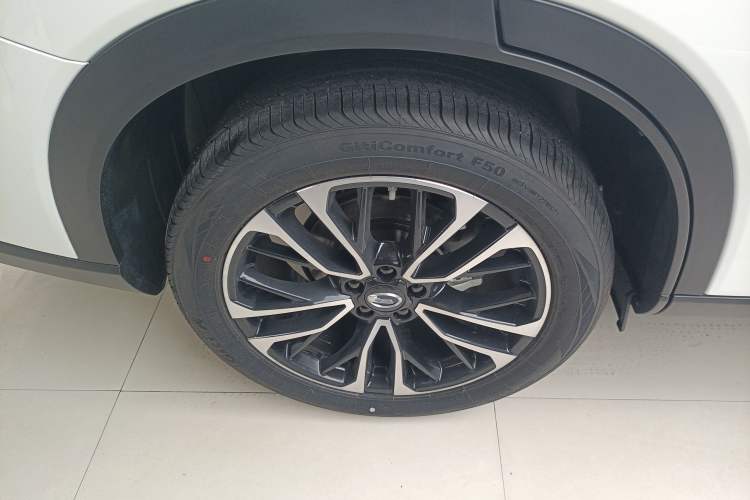 Used GAC Trumpchi GS4 PLUS 2023 390T Automatic Galaxy Edition Right Rear Wheel Hub