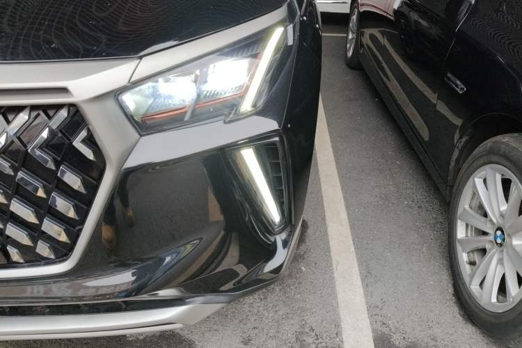 Used GAC Trumpchi GS4 PLUS 2021 390T Automatic Nebula Edition Left Front Headlight