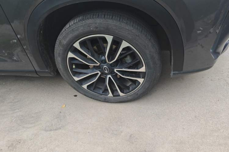 Used GAC Trumpchi GS4 PLUS 2021 390T Automatic Nebula Edition Right Front Wheel Hub