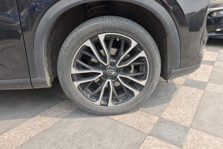 Used GAC Trumpchi GS4 PLUS 2021 270T Automatic Galaxy Edition Right Front Wheel Hub