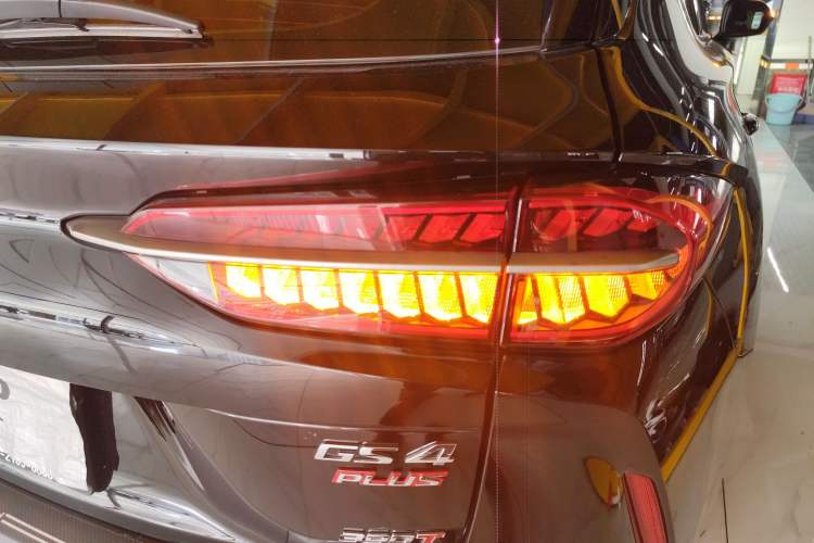 Used GAC Trumpchi GS4 PLUS 2021 390T Automatic Starry Edition Right Rear Taillight