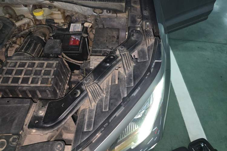 Used GAC Trumpchi GS4 PLUS 2021 270T Automatic Galaxy Edition Engine Bay Left