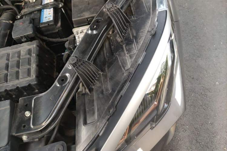 Used GAC Trumpchi GS4 PLUS 2021 270T Automatic Galaxy Edition Engine Bay Left