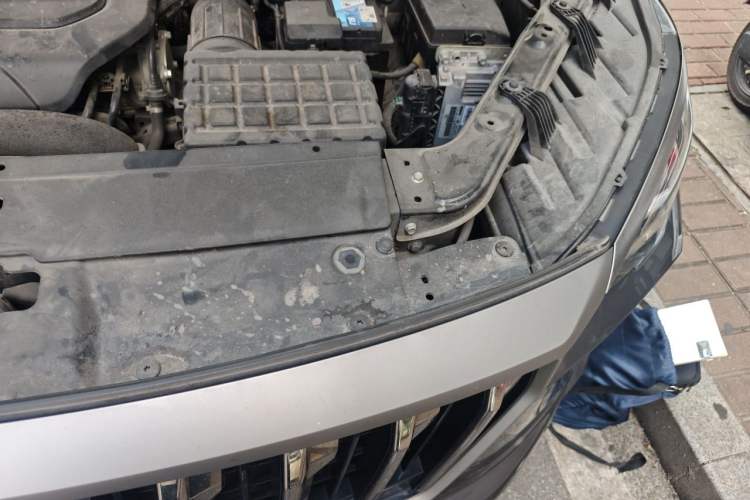 Used GAC Trumpchi GS4 PLUS 2021 270T Automatic Star Edition Engine Bay Left