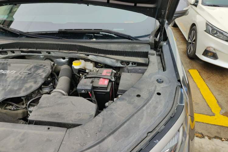 Used GAC Trumpchi GS4 PLUS 2021 390T Automatic Nebula Edition Engine Bay Left
