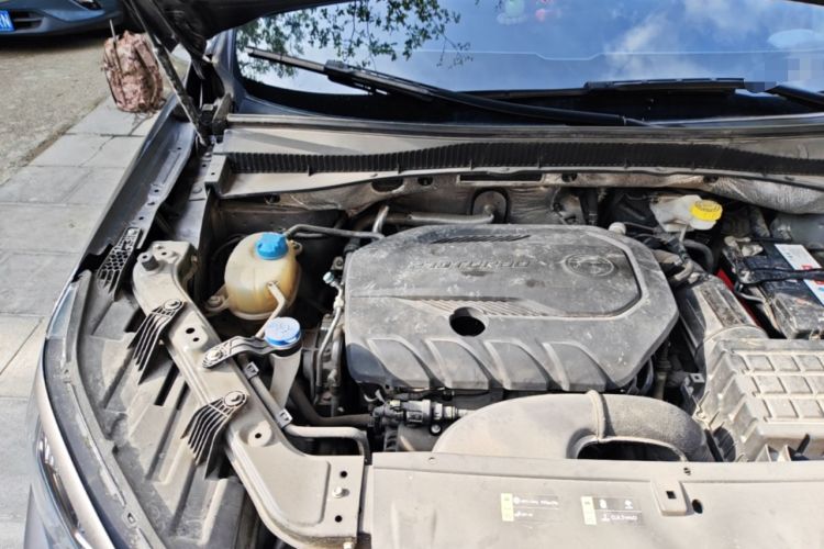 Used GAC Trumpchi GS4 PLUS 2021 270T Automatic Star Edition Engine Bay Right