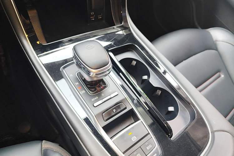 Used GAC Trumpchi GS4 PLUS 2021 390T Automatic Nebula Edition Gear Lever