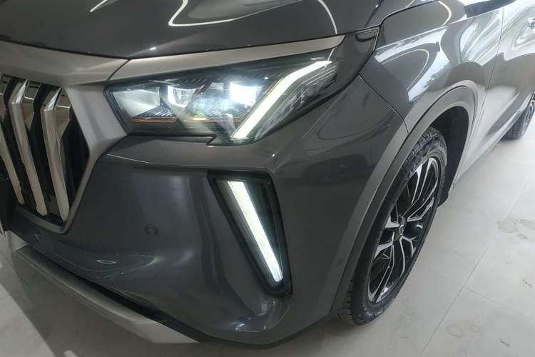 Used GAC Trumpchi GS4 PLUS 2021 390T Automatic Starry Edition Left Front Headlight
