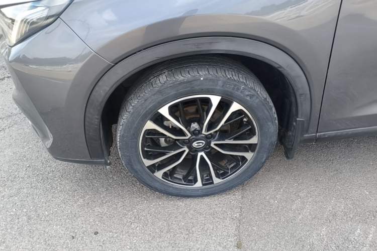 Used GAC Trumpchi GS4 PLUS 2021 270T Automatic Star Edition Left Front Wheel Hub