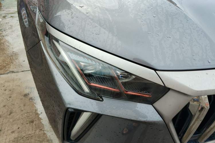 Used GAC Trumpchi GS4 PLUS 2021 390T Automatic Nebula Edition Right Front Headlight
