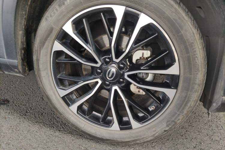 Used GAC Trumpchi GS4 PLUS 2021 270T Automatic Galaxy Edition Right Front Wheel Hub