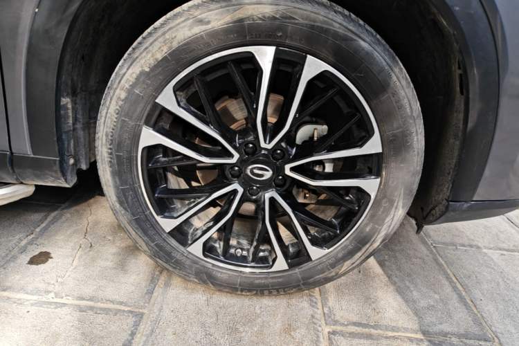 Used GAC Trumpchi GS4 PLUS 2021 270T Automatic Star Edition Right Front Wheel Hub