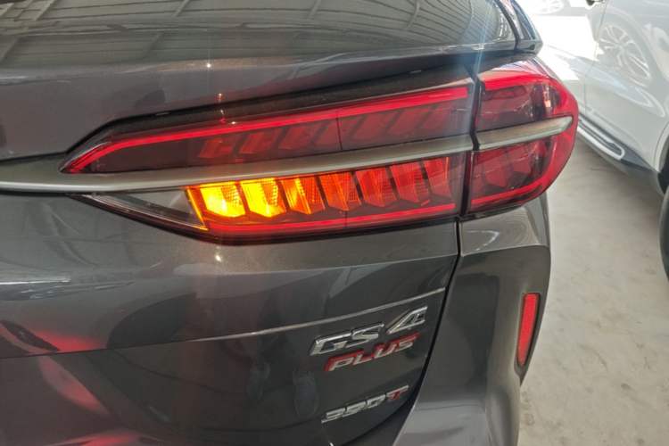 Used GAC Trumpchi GS4 PLUS 2021 390T Automatic Nebula Edition Right Rear Taillight