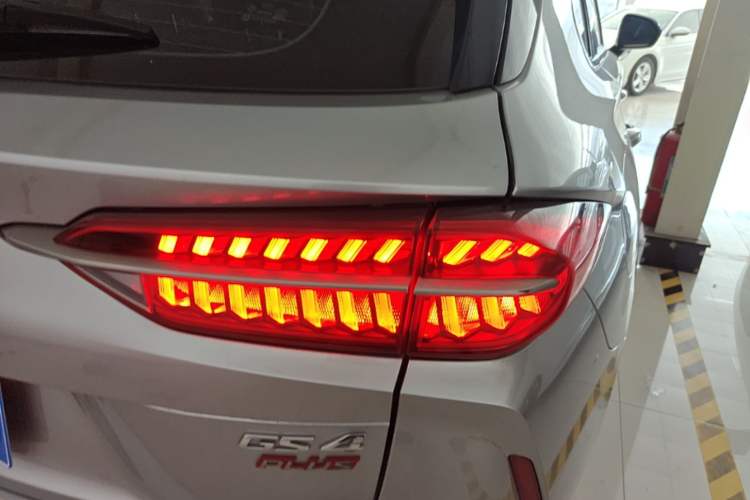 Used GAC Trumpchi GS4 PLUS 2021 270T Automatic Galaxy Edition Right Rear Taillight