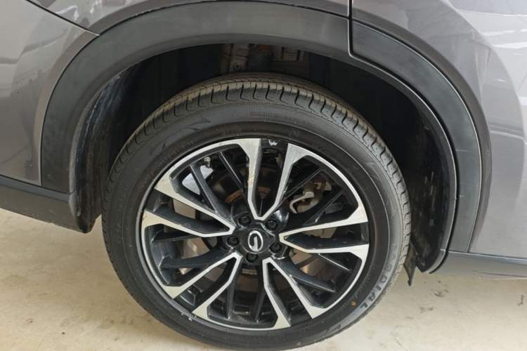 Used GAC Trumpchi GS4 PLUS 2021 390T Automatic Nebula Edition Right Rear Wheel Hub
