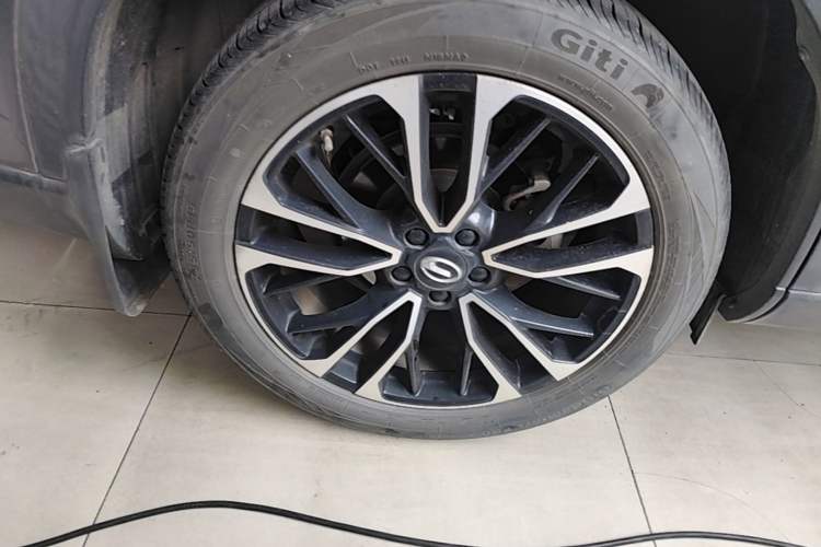 Used GAC Trumpchi GS4 PLUS 2021 390T Automatic Nebula Edition Right Rear Wheel Hub