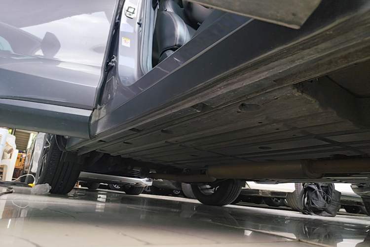 Used GAC Trumpchi GS4 PLUS 2021 390T Automatic Nebula Edition Right Side Sill