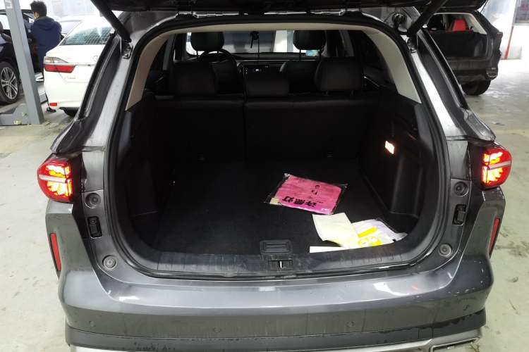 Used GAC Trumpchi GS4 PLUS 2021 270T Automatic Star Edition Trunk