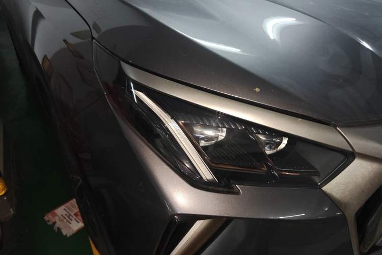 Used GAC Trumpchi GS4 PLUS 2021 390T Automatic Nebula Edition Right Front Headlight
