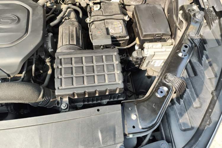 Used GAC Trumpchi GS4 PLUS 2021 270T Automatic Star Edition Engine Bay Left