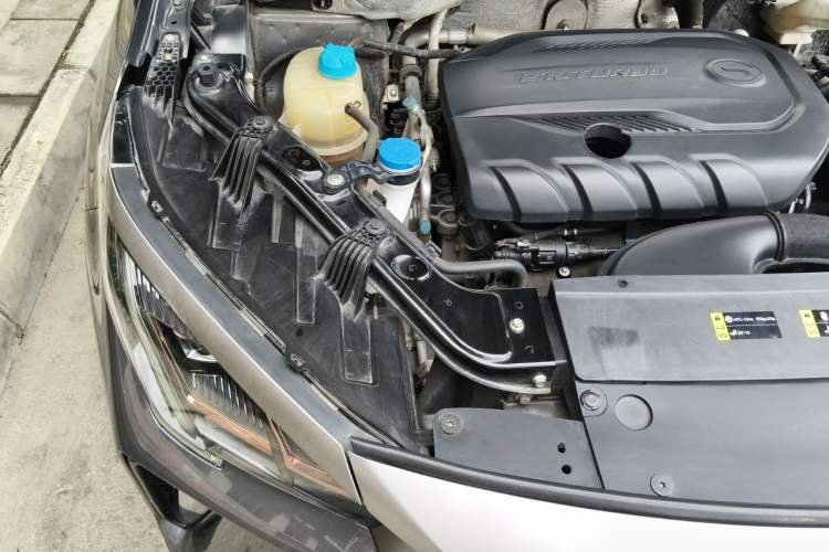 Used GAC Trumpchi GS4 PLUS 2021 270T Automatic Galaxy Edition Engine Bay Right