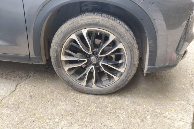 Used GAC Trumpchi GS4 PLUS 2021 270T Automatic Galaxy Edition Right Front Wheel Hub