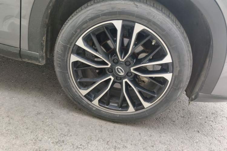 Used GAC Trumpchi GS4 PLUS 2021 270T Automatic Galaxy Edition Right Front Wheel Hub