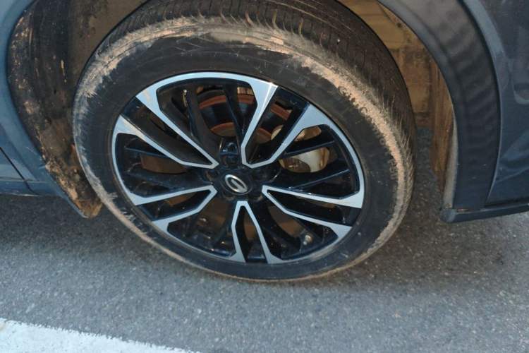 Used GAC Trumpchi GS4 PLUS 2021 390T Automatic Nebula Edition Right Front Wheel Hub