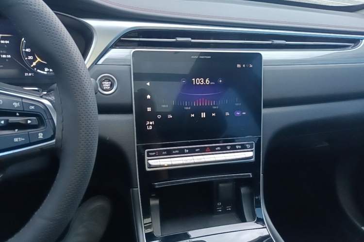 Used GAC Trumpchi GS4 PLUS 2021 270T Automatic Galaxy Edition Audio And AC Panel