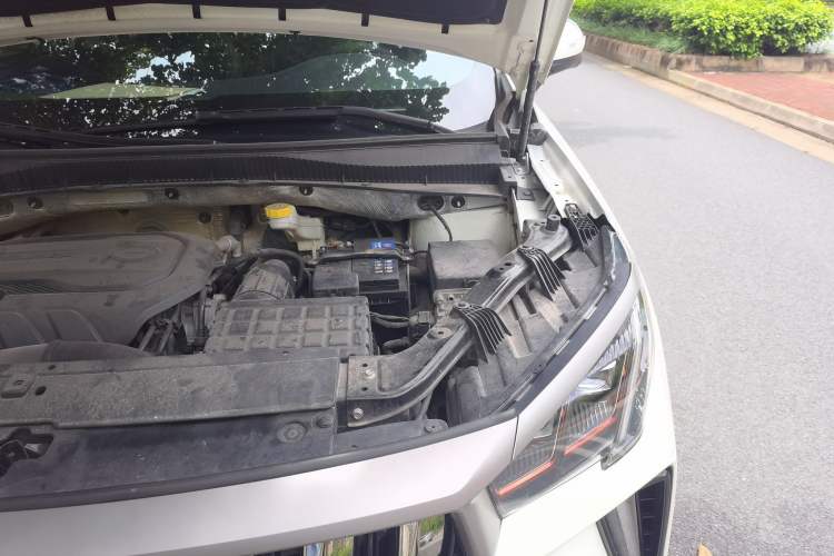 Used GAC Trumpchi GS4 PLUS 2021 270T Automatic Galaxy Edition Engine Bay Left