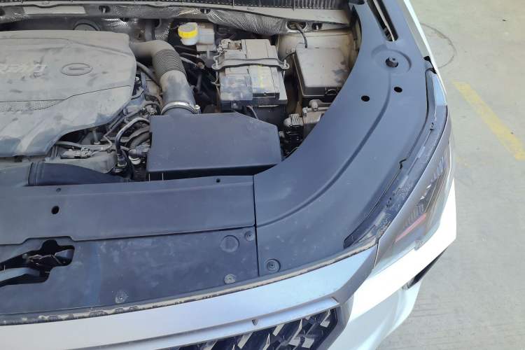 Used GAC Trumpchi GS4 PLUS 2021 390T Automatic Nebula Edition Engine Bay Left
