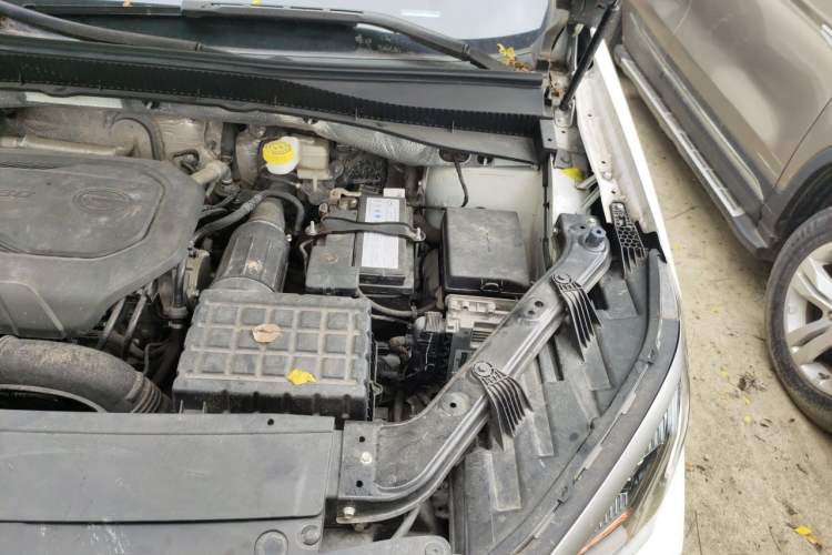 Used GAC Trumpchi GS4 PLUS 2021 270T Automatic Galaxy Edition Engine Bay Left