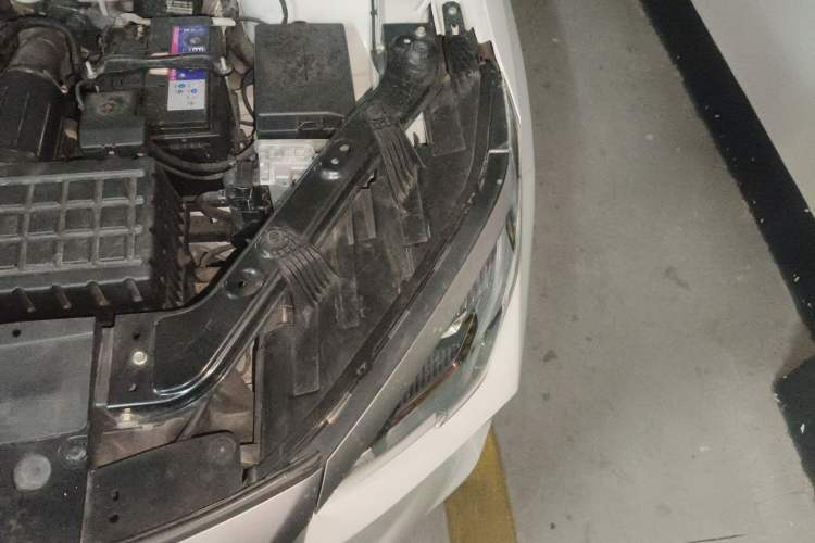 Used GAC Trumpchi GS4 PLUS 2021 270T Automatic Galaxy Edition Engine Bay Left