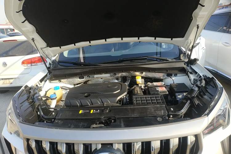 Used GAC Trumpchi GS4 PLUS 2021 270T Automatic Galaxy Edition Engine Bay