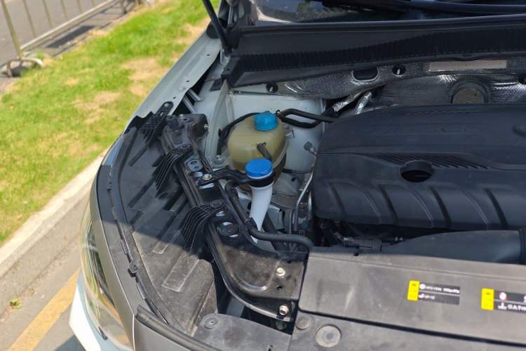 Used GAC Trumpchi GS4 PLUS 2021 270T Automatic Galaxy Edition Engine Bay Right