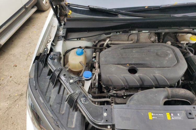 Used GAC Trumpchi GS4 PLUS 2021 270T Automatic Galaxy Edition Engine Bay Right